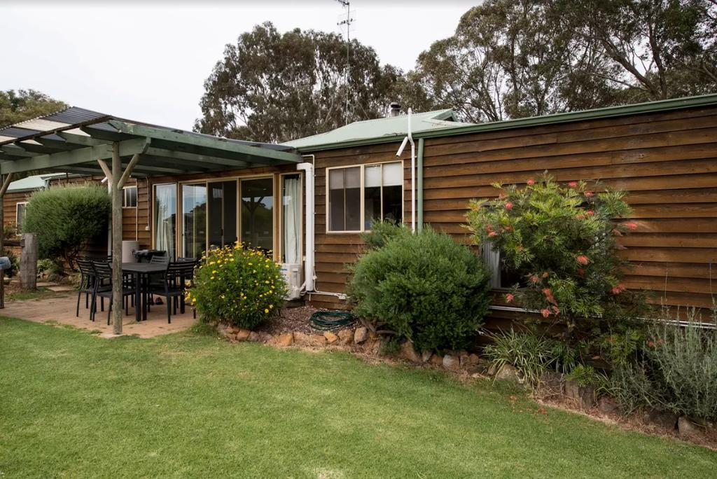 Sunflowers Animal Farm & Farmstay Margaret River Εξωτερικό φωτογραφία